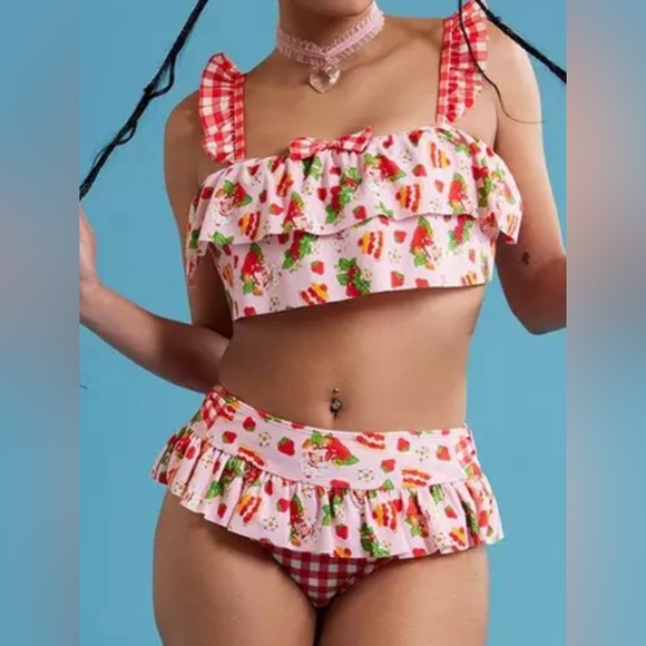 STRAWBERRY SHORTCAKE x HOT TOPIC Other - 🌀STRAWBERRY SHORTCAKE SWIM SUIT - NEW WITH TAGS - MEDIUM